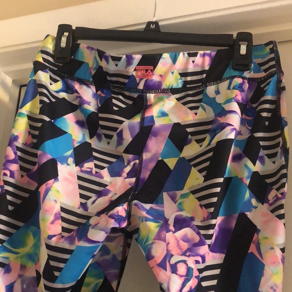 💙 Fila running capris- bright colors/patterns- size M - Picture 4 of 4